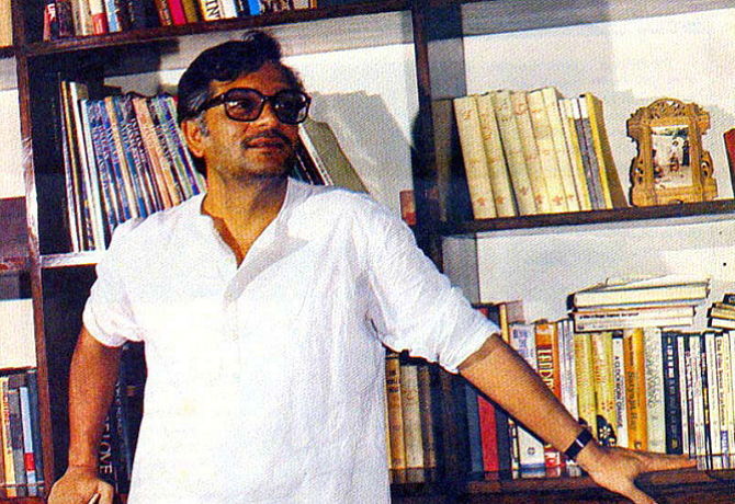 Gulzar – From Just Another Mechanic To A Legendary Poet